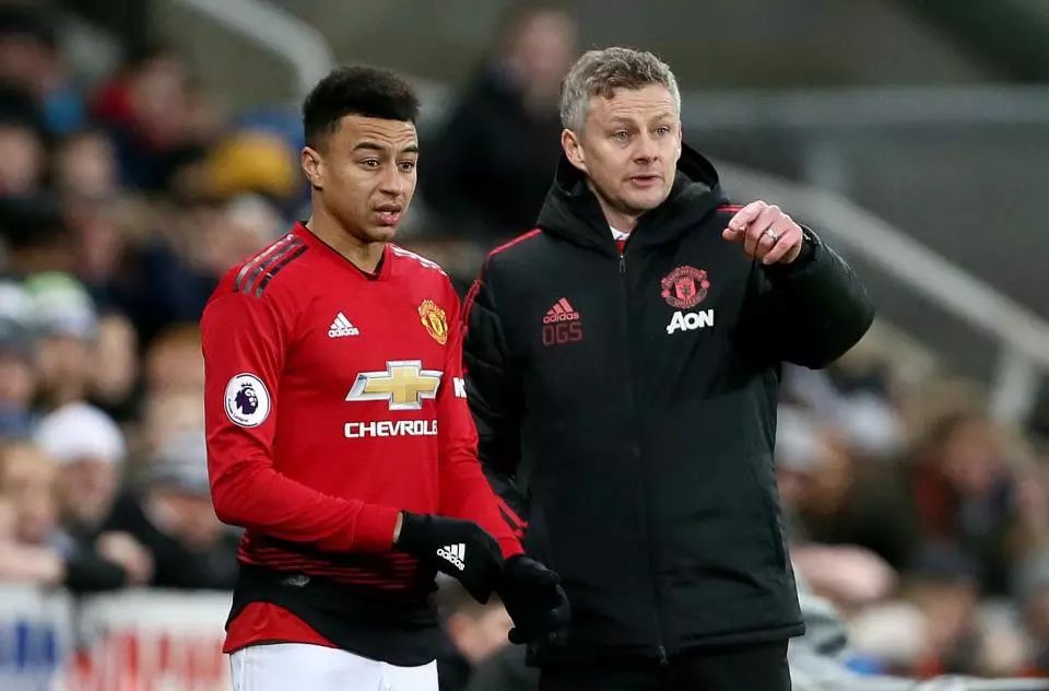 发生在上半 发生在上半